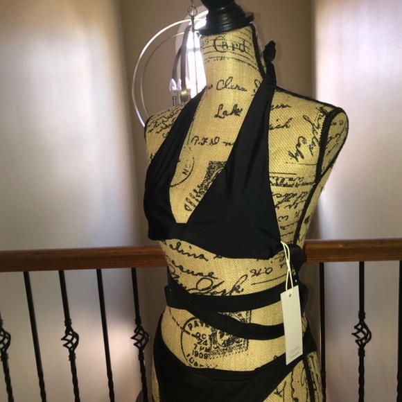 Tobi Wrap Around Bikini Set Sporty Goddess Beach Vibes Black L NWT - Picture 2 of 5